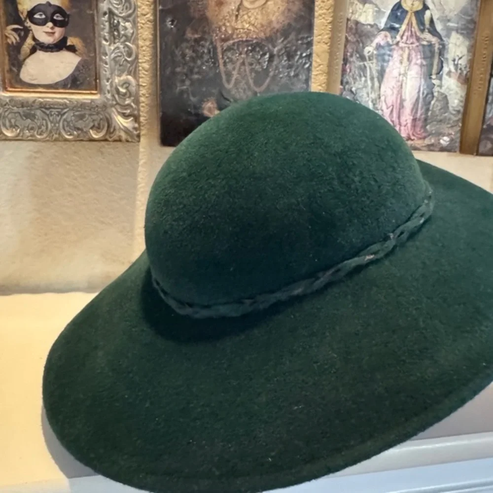Sanger Harris beautiful vintage